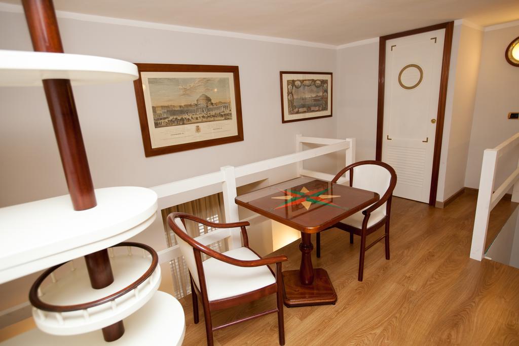 Affittacamere Ausonia Naples Exterior photo