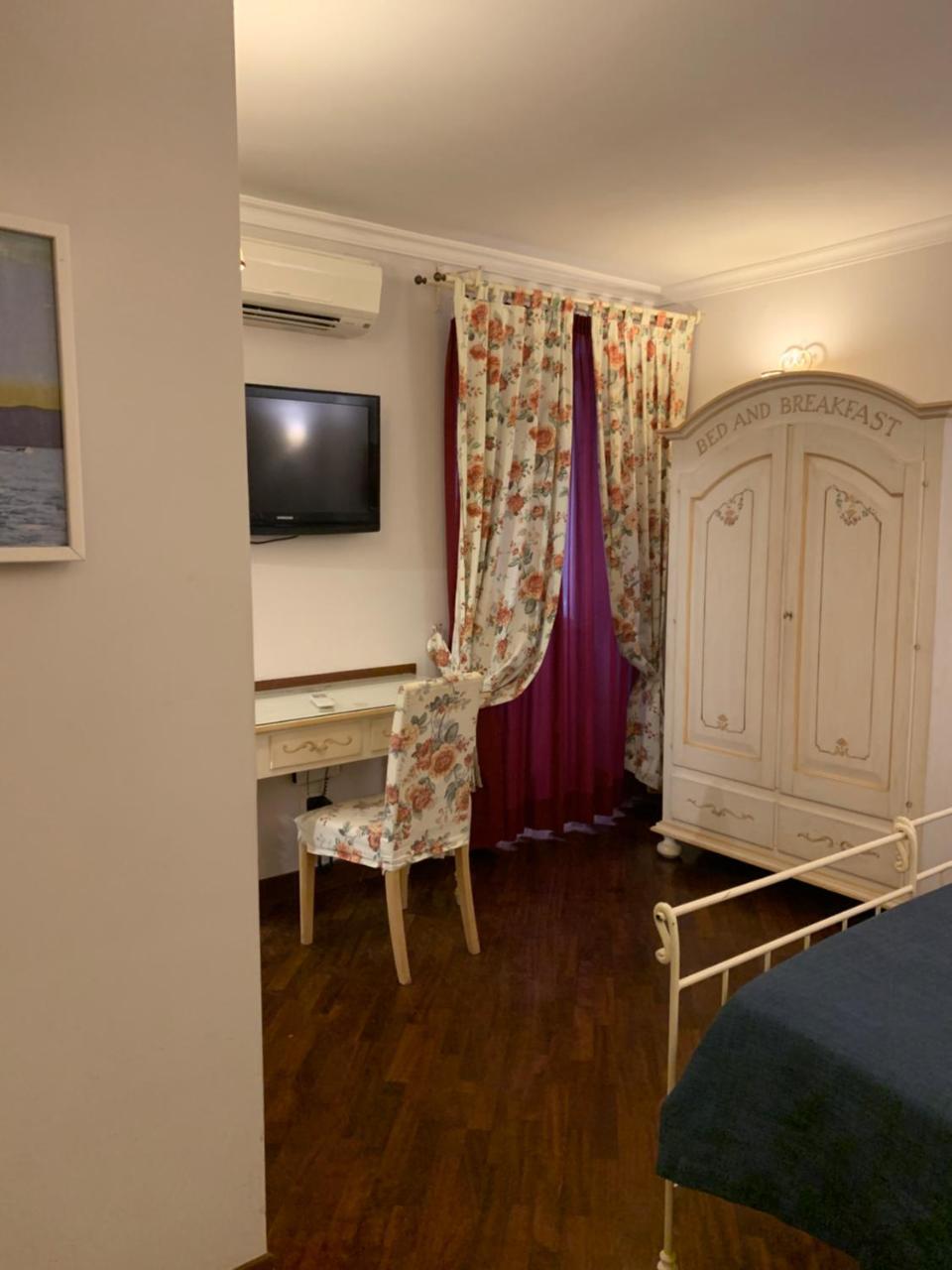 Affittacamere Ausonia Naples Exterior photo